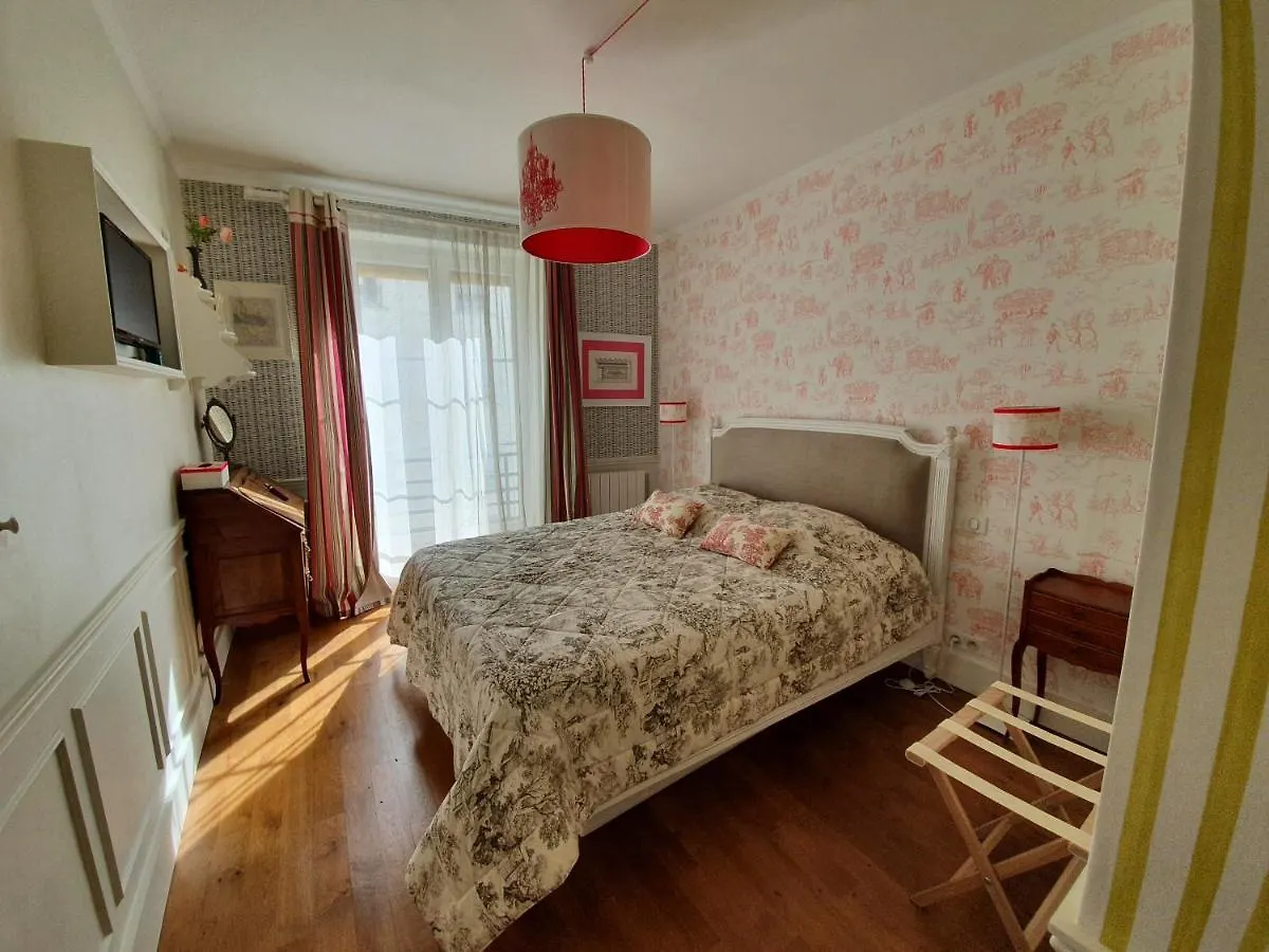 Chez Pepe Merle - Chambres D'Hotes Au Coeur De Paris 0*,  Frankrig